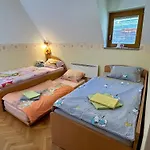 Crystal Rose Appartement *