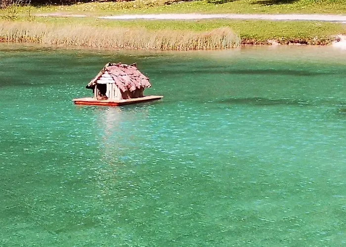 Crystal Rose Apartment