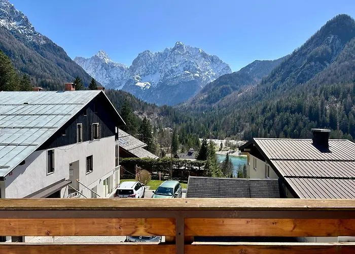 Apartment Crystal Rose